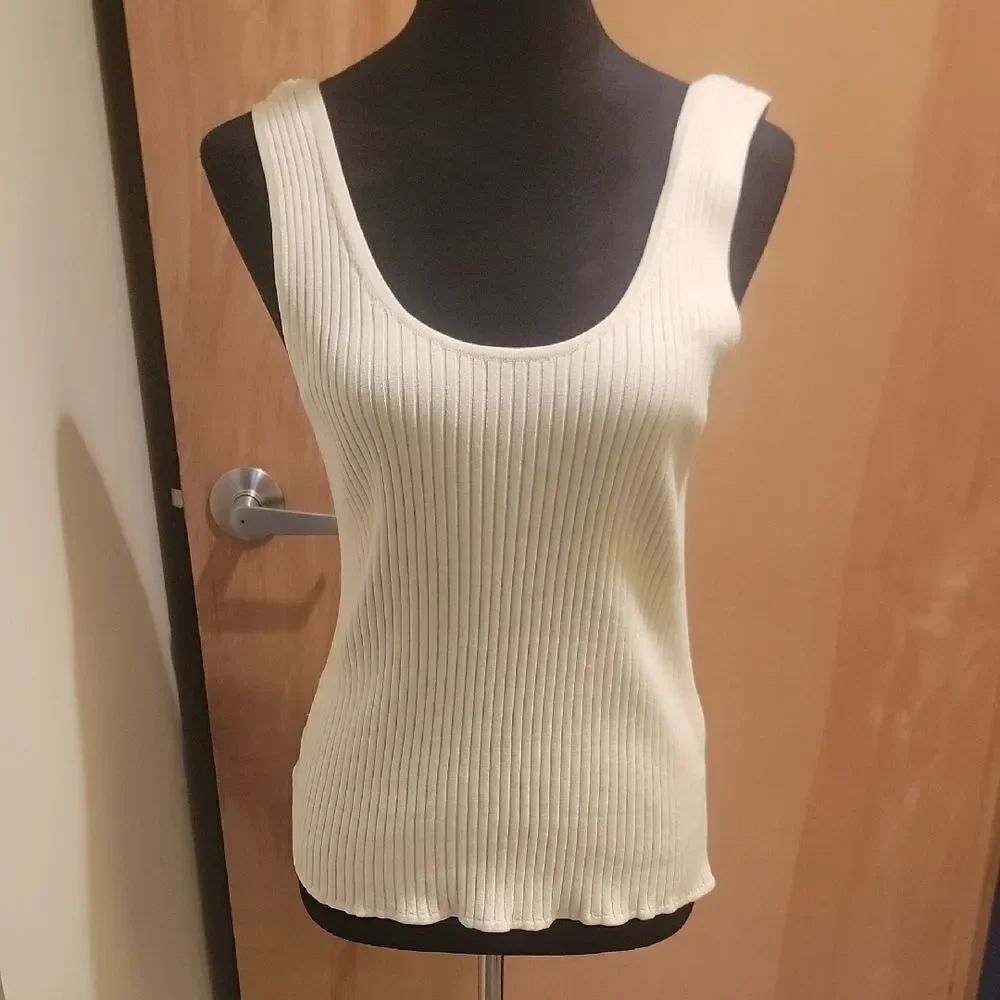 NWOT Calvin Klein Cream Ribbed Tank Top Sz L